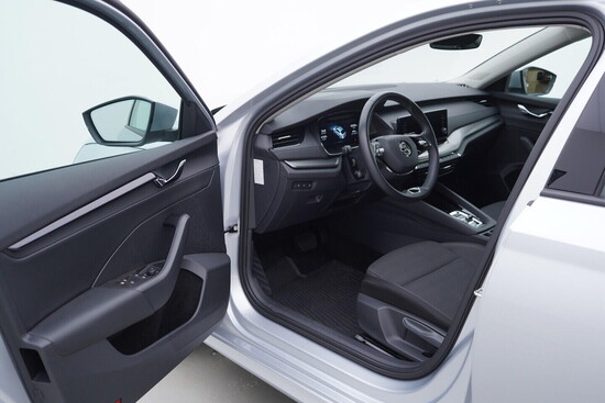 ŠKODA OCTAVIA Ambition 2.0 TDI 85 kW automat, DPH_4