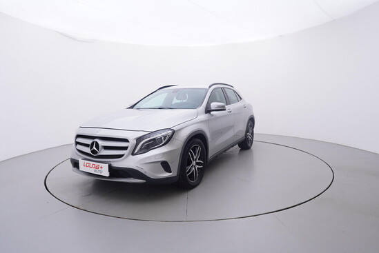 MERCEDES-BENZ GLA Style 1.6  115 kW manuál_1