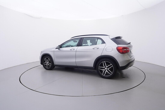 MERCEDES-BENZ GLA Style 1.6  115 kW manuál_2