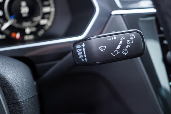 VOLKSWAGEN TIGUAN Highline 2.0 TDI 110 kW automat_5