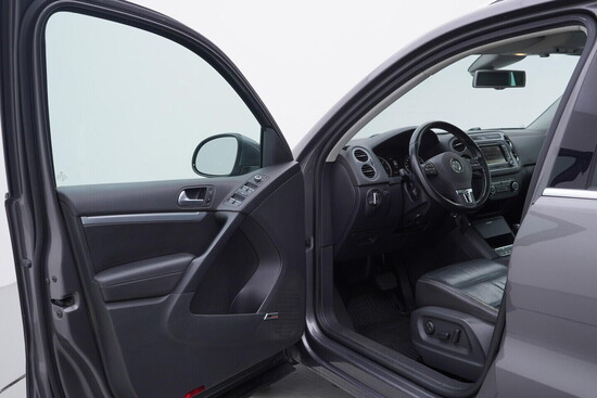 VOLKSWAGEN TIGUAN Highline 2.0 TDI 130 kW automat_4