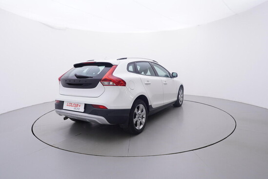 VOLVO V40 Cross Country Business 2.0  88 kW manuál_3