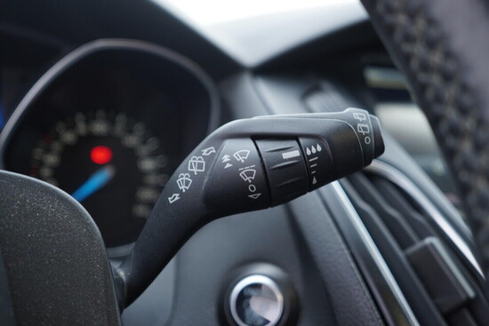 FORD FOCUS Titanium 1.0  92 kW manuál_5