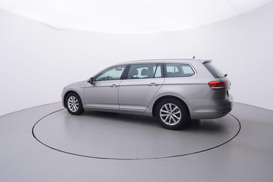 VOLKSWAGEN PASSAT VARIANT Comfortline 1.6 TDI 88 kW manuál_2