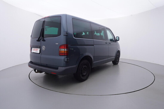 VOLKSWAGEN TRANSPORTER KOMBI  2.5 TDI 96 kW manuál_3