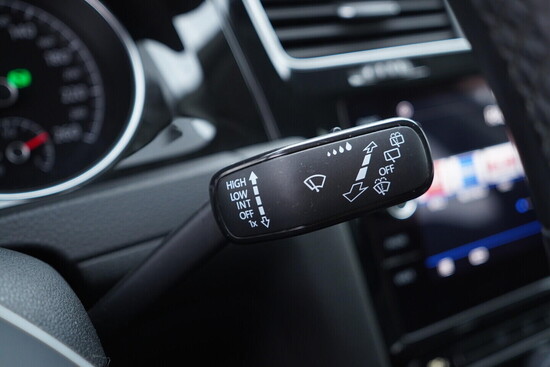 VOLKSWAGEN GOLF Highline 1.5 TSI 96 kW automat_5