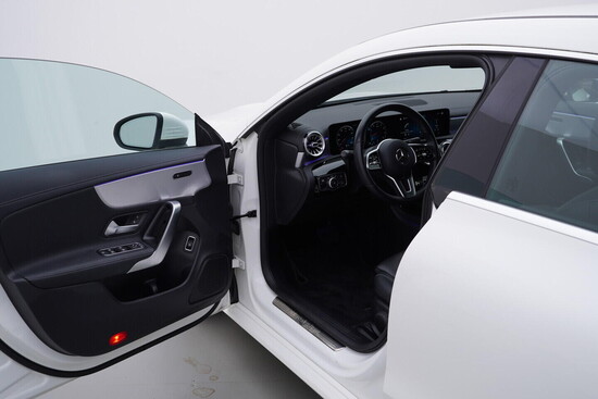 MERCEDES-BENZ CLA  2.0 250 165 kW automat_4