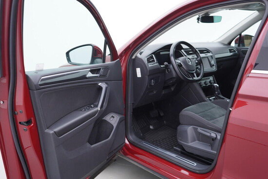 VOLKSWAGEN TIGUAN Highline 2.0 TDI 110 kW automat_4