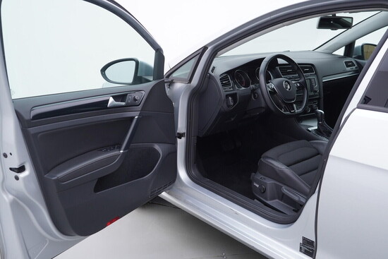 VOLKSWAGEN GOLF VARIANT Comfortline 1.6 TDI 81 kW automat_4
