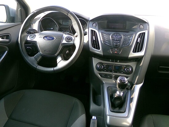 FORD FOCUS Trend 1.6 TDI 70 kW manuál_5