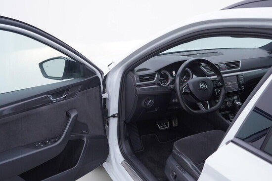 ŠKODA SUPERB SportLine 2.0 TDI 140 kW automat_4