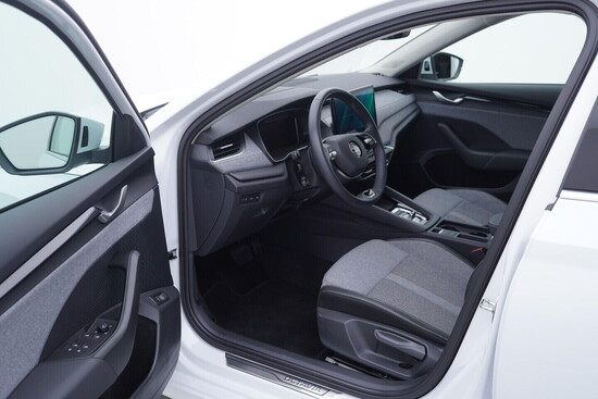 ŠKODA OCTAVIA Selection 2.0 TDI 110 kW automat, DPH_4