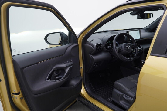 TOYOTA YARIS CROSS Adventure 1.5 Hybrid  68 kW automat_4