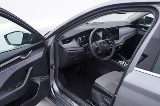 ŠKODA OCTAVIA Selection 2.0 TDI 110 kW automat, DPH_4