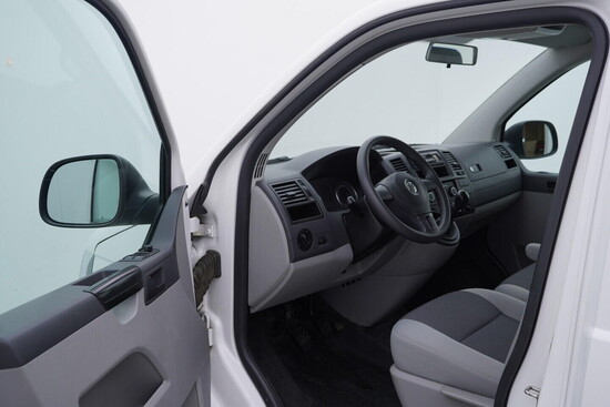 VOLKSWAGEN TRANSPORTER KOMBI  2.0 TDI 75 kW manuál, DPH_4