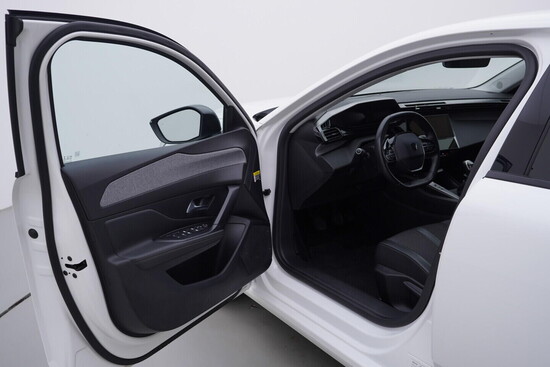 PEUGEOT 308 ALLURE PACK 1.5 96 kW manuál_4