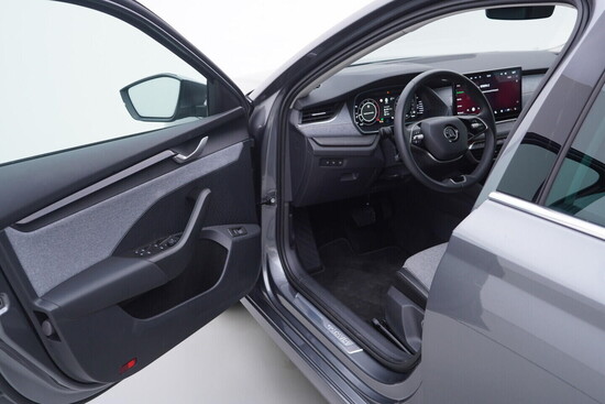 ŠKODA OCTAVIA Top Selection 2.0 TDI 110 kW automat, DPH_4