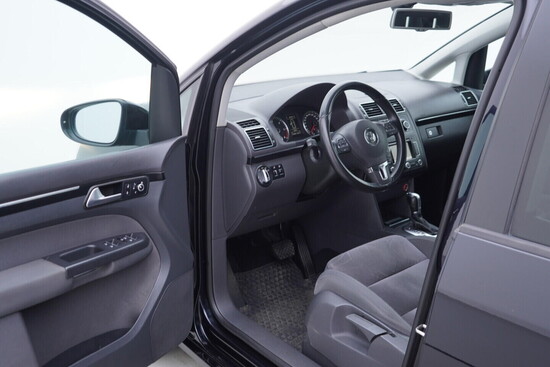 VOLKSWAGEN TOURAN  2.0 TDI 103 kW automat_4