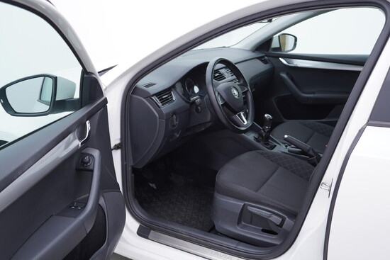 ŠKODA OCTAVIA Ambition 1.4 TSI 110 kW manuál_4