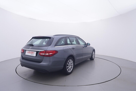 MERCEDES-BENZ C180 1.6 115 kW manuál_3