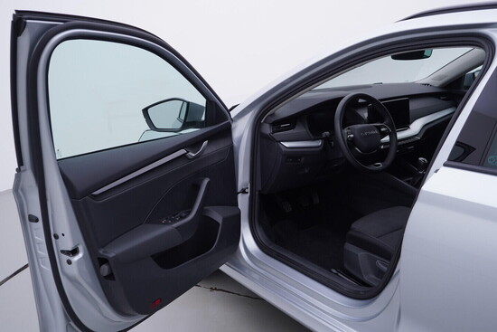 ŠKODA OCTAVIA Selection 1.5 TSI 110 kW manuál, DPH_4