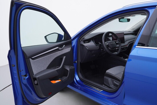 ŠKODA OCTAVIA Top Selection 2.0 TDI 110 kW automat, DPH_4