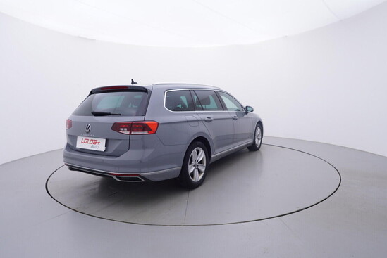 VOLKSWAGEN PASSAT VARIANT Elegance 2.0 TDI 110 kW automat, DPH_3