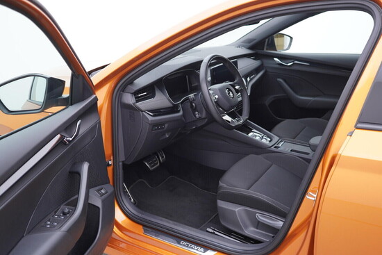 ŠKODA OCTAVIA 2.0 TSI 140 kW automat_4