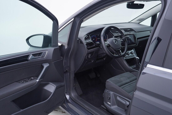 VOLKSWAGEN TOURAN Highline  1.5 TSI 110 kW automat, DPH_4