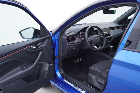 ŠKODA KAMIQ Monte Carlo 1.0 TSI 85 kW automat, DPH_4