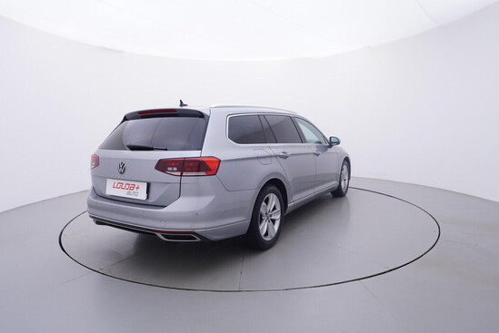 VOLKSWAGEN PASSAT VARIANT Elegance 2.0 TDI 110 kW automat, DPH_3