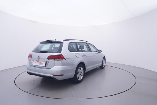 VOLKSWAGEN GOLF Trendline 1.0 TSI 85 kW automat, DPH_3