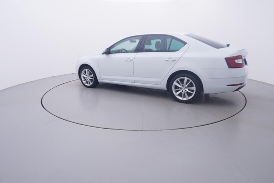 ŠKODA OCTAVIA Style 2.0 TSI 140 kW automat_2