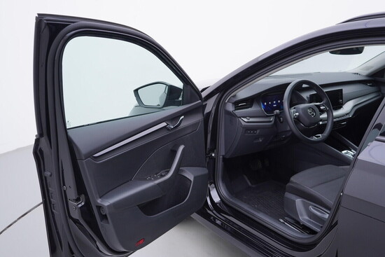 ŠKODA OCTAVIA Ambition 1.5 TSI 110 kW automat, DPH_4