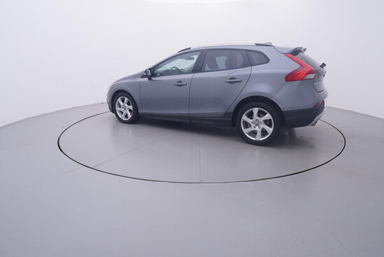 VOLVO V40 Cross Country 2.0 D3 110 kW automat_2