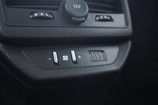 PEUGEOT 5008  1.2  96 kW automat_5