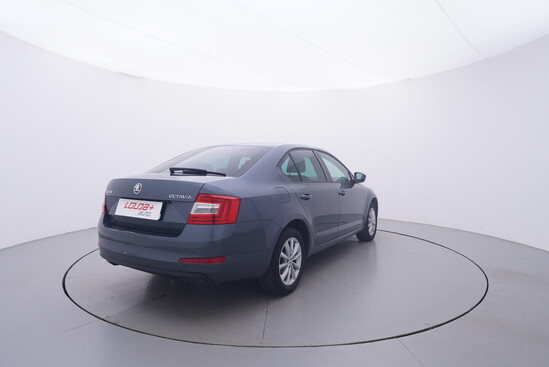 ŠKODA OCTAVIA Ambition 2.0 TDI 110 kW manuál_3