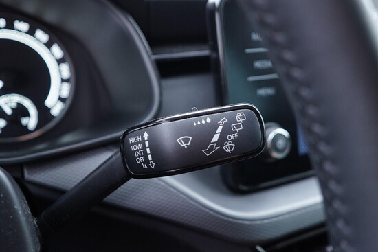 ŠKODA KAMIQ Ambiente 1.0 K61120 70 kW manuál, DPH_5