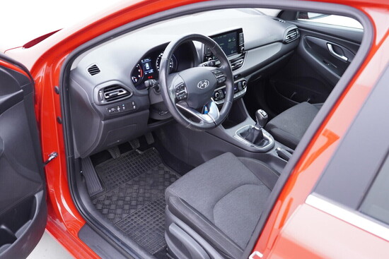 HYUNDAI I30 Smart 1.5 T-GDI 117 kW manuál_4