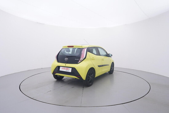 TOYOTA AYGO  1.0 1.0i 51 kW manuál_3