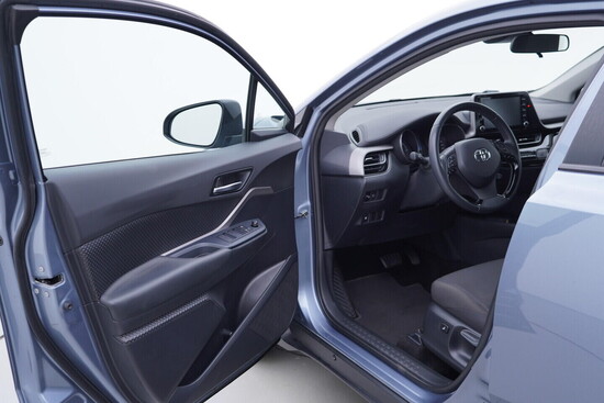 TOYOTA C-HR 1.8 HEV 72 kW automat_4