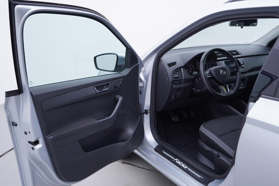 ŠKODA FABIA Ambition 1.0 TSI 81 kW manuál_4