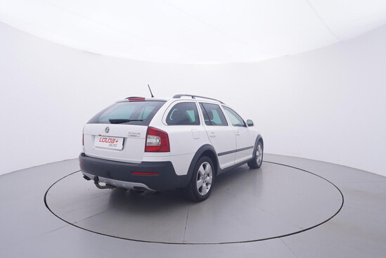 ŠKODA OCTAVIA Scout 2.0 TDI 103 kW manuál_3
