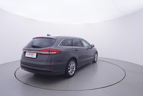 FORD MONDEO Titanium 2.0  110 kW manuál, DPH_3