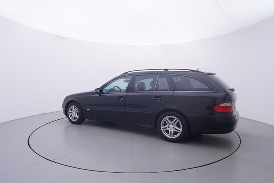 MERCEDES-BENZ E220  2.1 CDI 125 kW automat_2