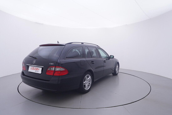 MERCEDES-BENZ E220  2.1 CDI 125 kW automat_3