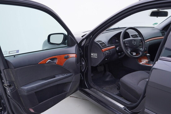 MERCEDES-BENZ E220  2.1 CDI 125 kW automat_4