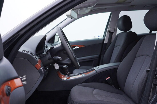 MERCEDES-BENZ E220  2.1 CDI 125 kW automat_5