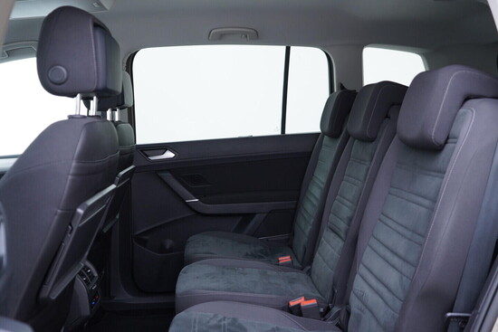 VOLKSWAGEN TOURAN Highline 1.5 TSI 110 kW automat, DPH_5