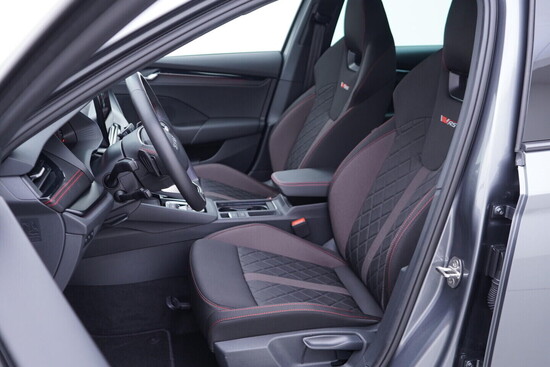 ŠKODA OCTAVIA RS 2.0 TSI 195 kW automat, DPH_5